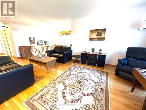 21 Wright Crescent, Ajax, ON 