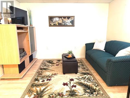 21 Wright Crescent, Ajax, ON 