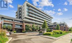 802 - 4800 HIGHWAY 7 Vaughan, ON L4L 1H8