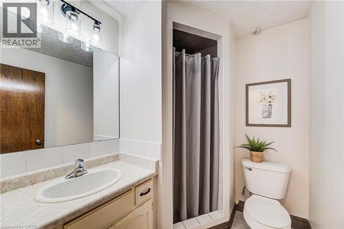 185 Blackwell Drive, Kitchener, ON - Indoor Photo Showing Bathroom