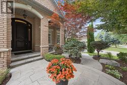 123 LAURENTIAN BOULEVARD Vaughan, ON L6A 2V8