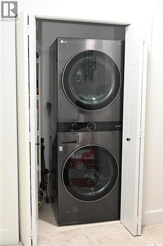 148 Rosewood Boulevard E, Saskatoon, SK - Indoor Photo Showing Laundry Room