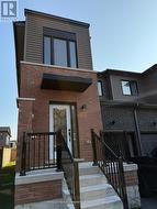 141 TURNBERRY LANE Barrie, ON L9J 0M4