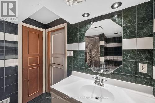 79 Westhampton Drive, Vaughan, ON - Indoor Photo Showing Bathroom