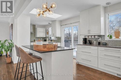 92 SANDRINGHAM DRIVE  Barrie, ON L4M 7J5