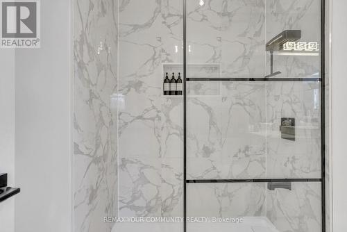 92 Sandringham Drive, Barrie, ON -  Photo Showing Bathroom
