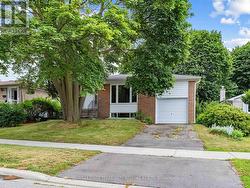 9 MIDCROFT DRIVE Toronto, ON M1S 1W9