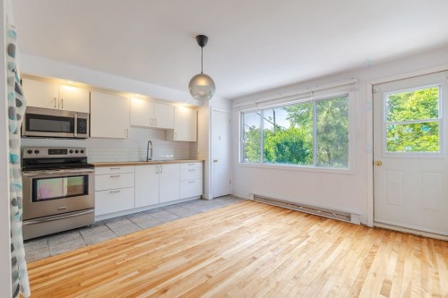 Kitchen - 2122 Rue St-Donat, Montréal (Mercier/Hochelaga-Maisonneuve), QC - Indoor Photo Showing Kitchen