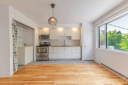 Kitchen - 2122 Rue St-Donat, Montréal (Mercier/Hochelaga-Maisonneuve), QC - Indoor Photo Showing Kitchen