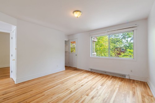 Living Room - 2122 Rue St-Donat, Montréal (Mercier/Hochelaga-Maisonneuve), QC - Indoor Photo Showing Other Room