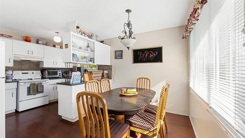 600 - 602 Rutland Road, Kelowna, BC - Indoor Photo Showing Dining Room