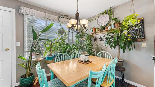 600 - 602 Rutland Road, Kelowna, BC - Indoor Photo Showing Dining Room