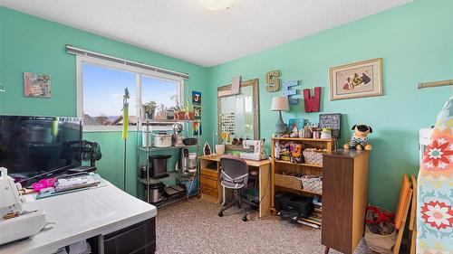 600 - 602 Rutland Road, Kelowna, BC - Indoor Photo Showing Office