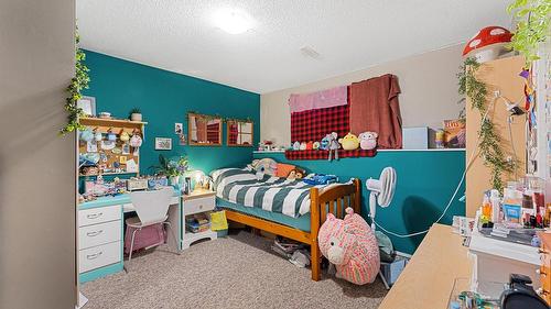 600 - 602 Rutland Road, Kelowna, BC - Indoor Photo Showing Bedroom