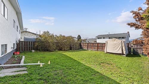 600 - 602 Rutland Road, Kelowna, BC - Outdoor