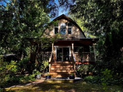 387 Lyngail Pl Gabriola Island, BC V0R 1X1