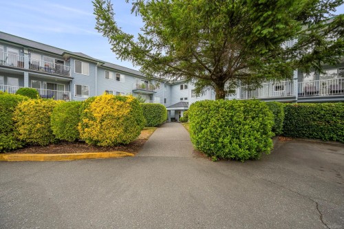 #203B-698 Aspen Rd, Comox, BC - Outdoor