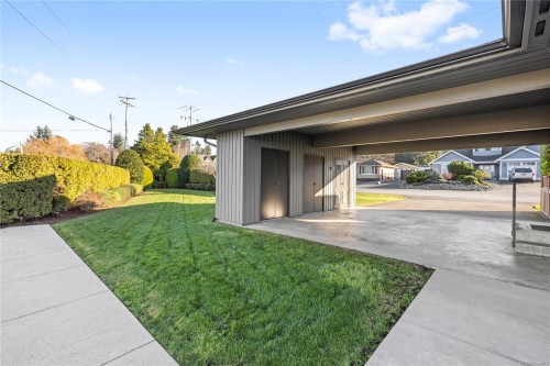 245 Elizabeth Ave, Qualicum Beach, BC 