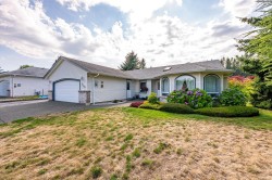 1780 Valley View Dr Courtenay, BC V9N 8S4