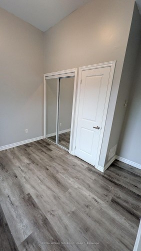 6-44 Main Street N, Halton Hills, ON L7J 1W2 5