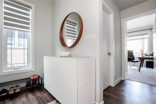 71 Lake Bend Rd, Winnipeg, MB - Indoor Photo Showing Other Room