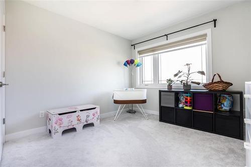 71 Lake Bend Rd, Winnipeg, MB - Indoor