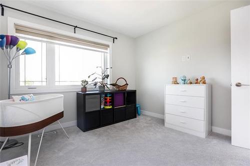 71 Lake Bend Rd, Winnipeg, MB - Indoor