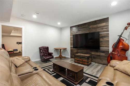 71 Lake Bend Rd, Winnipeg, MB - Indoor