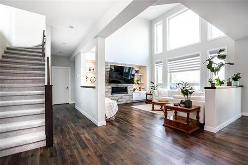 71 Lake Bend Rd, Winnipeg, MB - Indoor