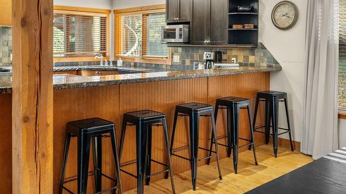 1802 Greywolf Drive, Panorama, BC - Indoor Photo Showing Kitchen
