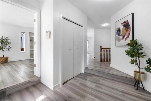 26 Denman Cr, Winnipeg, MB - Indoor Photo Showing Other Room