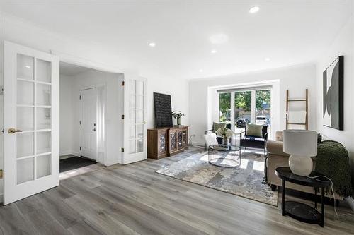 26 Denman Cr, Winnipeg, MB - Indoor