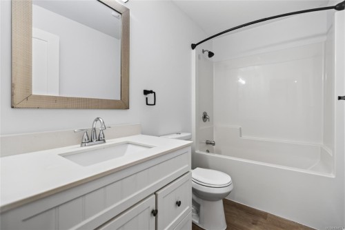 2129 Blue Jay Pl, Courtenay, BC 