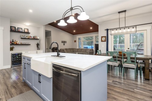 2129 Blue Jay Pl, Courtenay, BC 