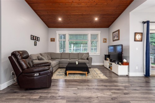 2129 Blue Jay Pl, Courtenay, BC 