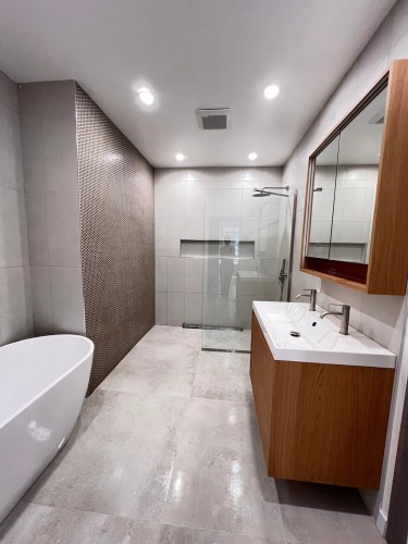 Bathroom - 6439 Av. Des Érables, Montréal (Rosemont/La Petite-Patrie), QC - Indoor Photo Showing Bathroom