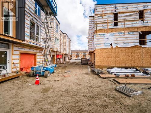 1-244 Witch Hazel Drive, Whitehorse, YT - Outdoor