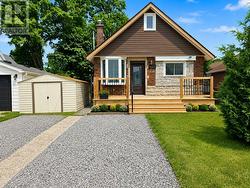MAIN - 6523 BARKER STREET Niagara Falls, ON L2G 1Y6