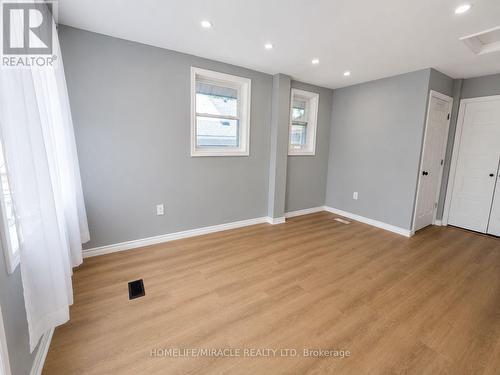 MAIN - 6523 BARKER STREET , Niagara Falls, Ontario L2G 1Y6 5