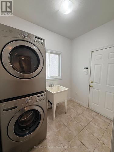 14 Hearthbridge Street, Kitchener, ON - Indoor Photo Showing Laundry Room