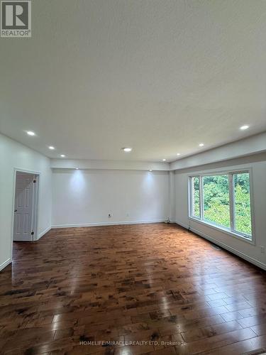 14 Hearthbridge Street, Kitchener, ON - Indoor Photo Showing Other Room