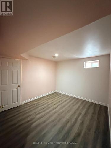 14 Hearthbridge Street, Kitchener, ON - Indoor