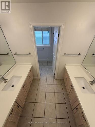 14 Hearthbridge Street, Kitchener, ON - Indoor Photo Showing Laundry Room