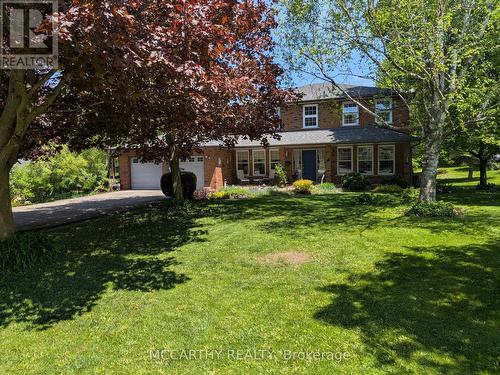 11 LYNDA AVENUE  Mono, ON L9W 1Z4