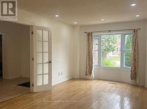 6 Carruthers Crescent, Barrie, ON - Indoor Photo Showing Other Room