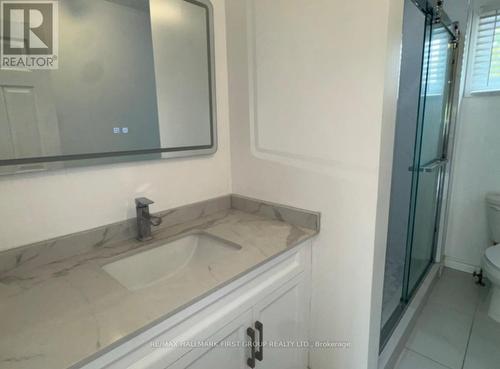6 Carruthers Crescent, Barrie, ON - Indoor Photo Showing Bathroom