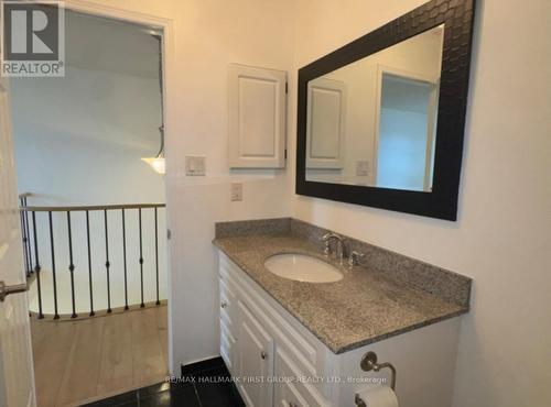 6 Carruthers Crescent, Barrie, ON - Indoor Photo Showing Bathroom