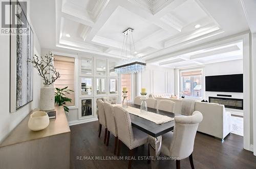 18 Boone Crescent, Vaughan, ON - Indoor Photo Showing Dining Room
