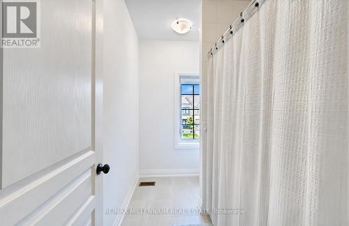 18 Boone Crescent, Vaughan, ON - Indoor Photo Showing Other Room