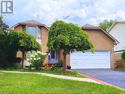 309 AMBERLY BOULEVARD  Hamilton, ON L9G 4B6